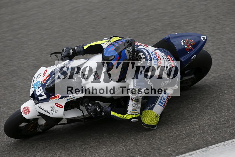 /09 19.04.2026  Caremotion get faster ADR/Gruppe rot/887